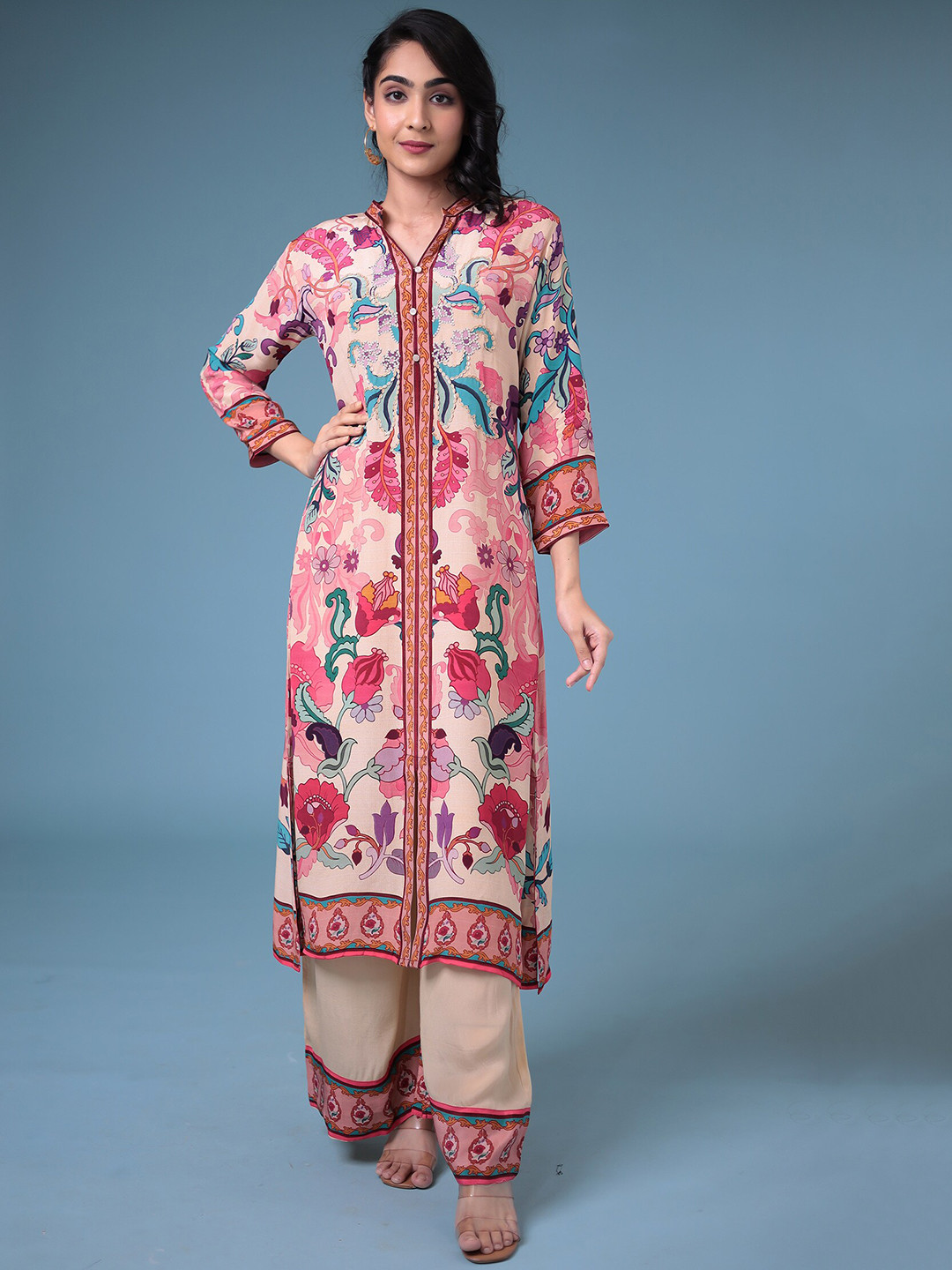 ZARI Floral Printed Regular Kurta With Palazzos, Cream
ZARI Floral Printed Regular Kurta With Palazzos, Cream