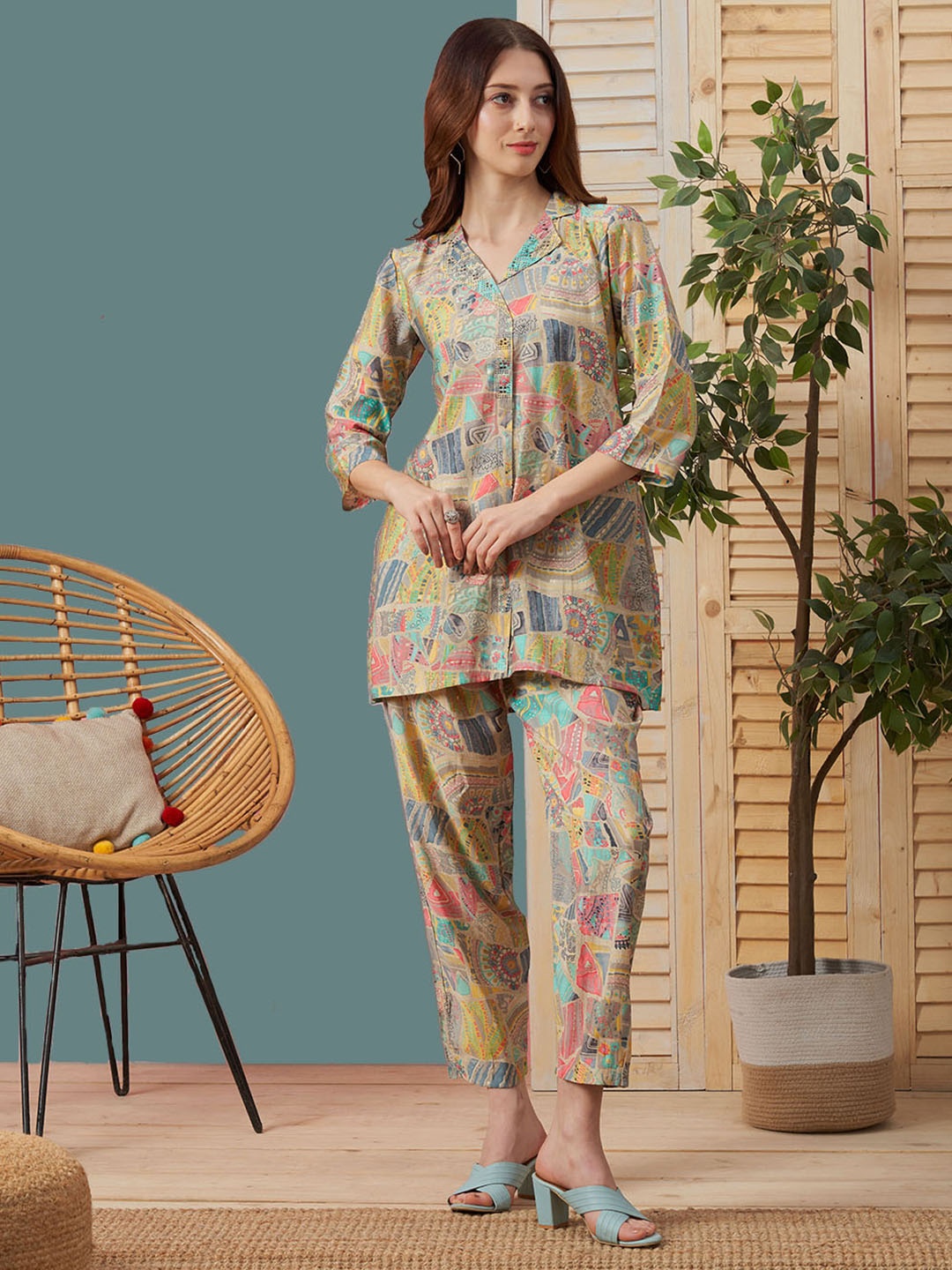 Kiana Ethnic Motifs Shirt Collar Three-Quarter Sleeve Beads and Stones Kurti With Trouser, Beige
Kiana Ethnic Motifs Shirt Collar Three-Quarter Sleeve Beads and Stones Kurti With Trouser, Beige