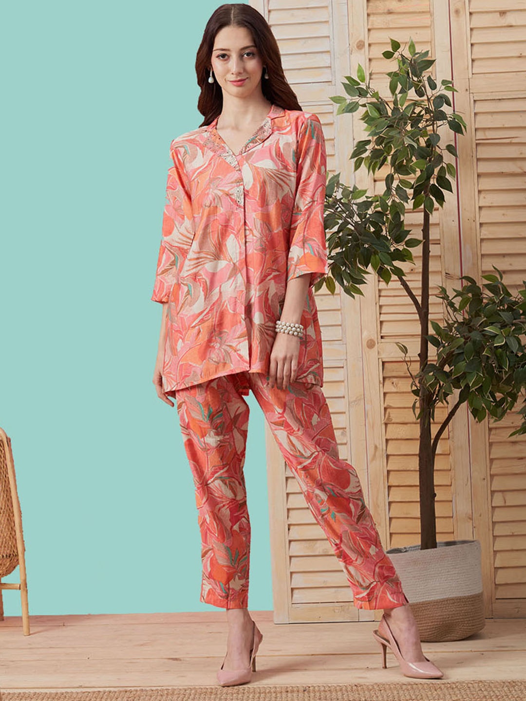 Kiana House Of Fashion Floral Printed Shirt Collar Beads & Stones Straight Kurta With Trouser, Orange
Kiana House Of Fashion Floral Printed Shirt Collar Beads & Stones Straight Kurta With Trouser, Orange