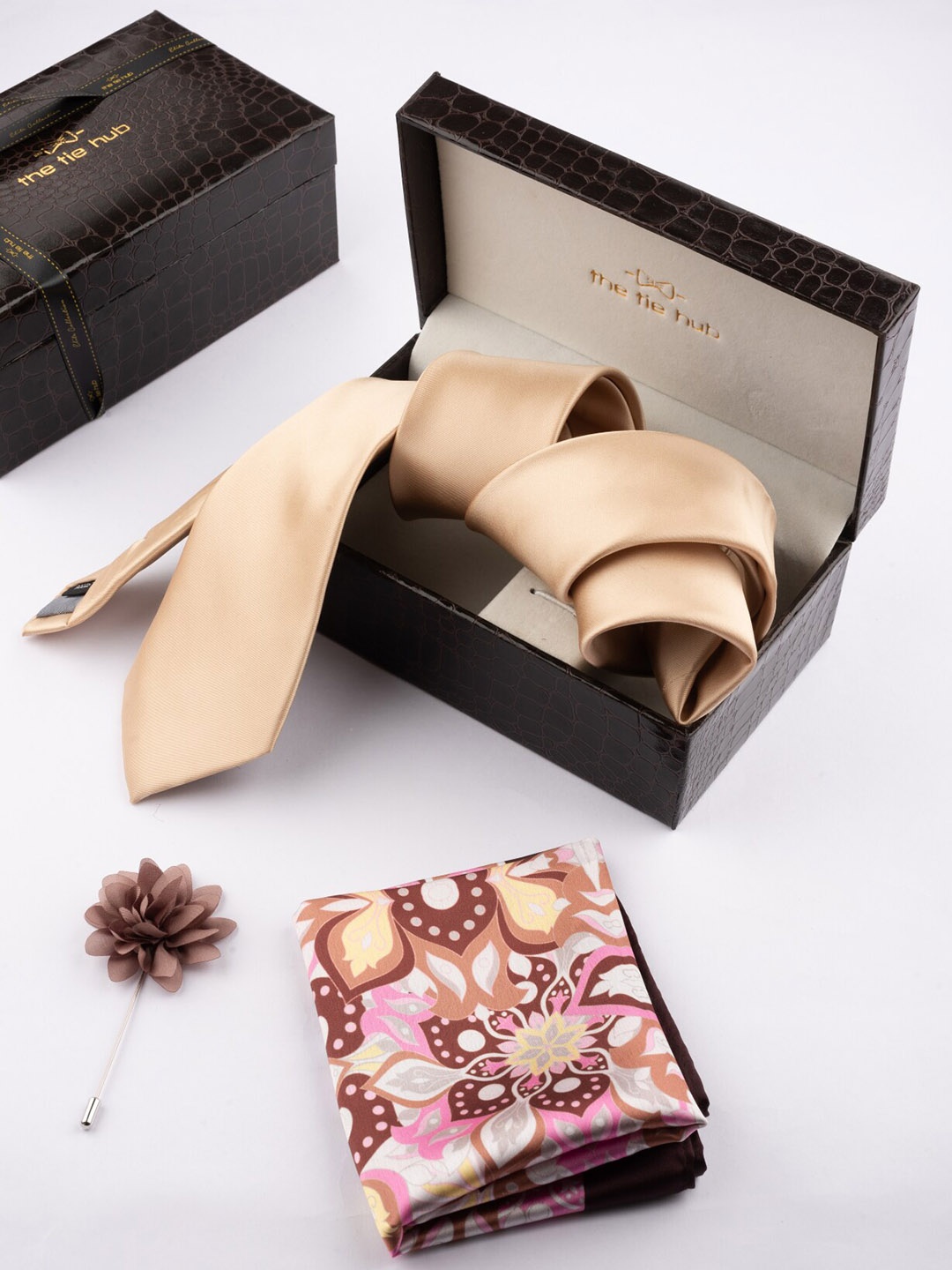 The Tie Hub Men Printed Microfiber Necktie With Pocket Square & Cufflink Gift Set, Gold
The Tie Hub Men Printed Microfiber Necktie With Pocket Square & Cufflink Gift Set, Gold