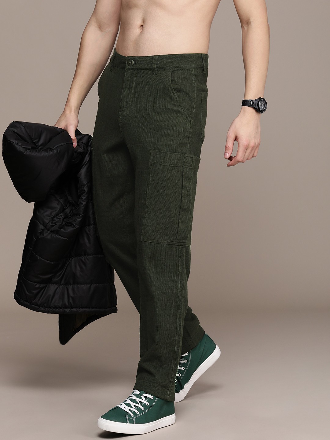 The Roadster Life Co. Men Pure Cotton Mid Rise Self Design Relaxed Fit Cargos Trousers, Olive
The Roadster Life Co. Men Pure Cotton Mid Rise Self Design Relaxed Fit Cargos Trousers, Olive