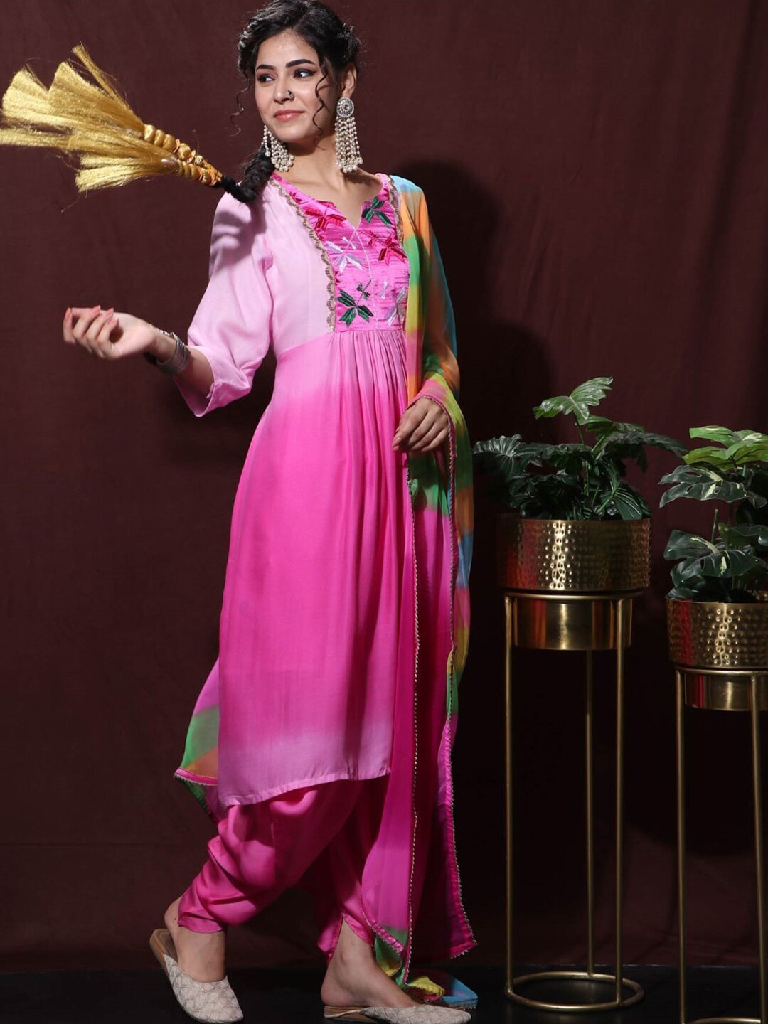 Trinjann Ethnic Motifs Yoke Design Thread Work Pure Cotton Kurta & Dhoti Pants & Dupatta, Pink
Trinjann Ethnic Motifs Yoke Design Thread Work Pure Cotton Kurta & Dhoti Pants & Dupatta, Pink