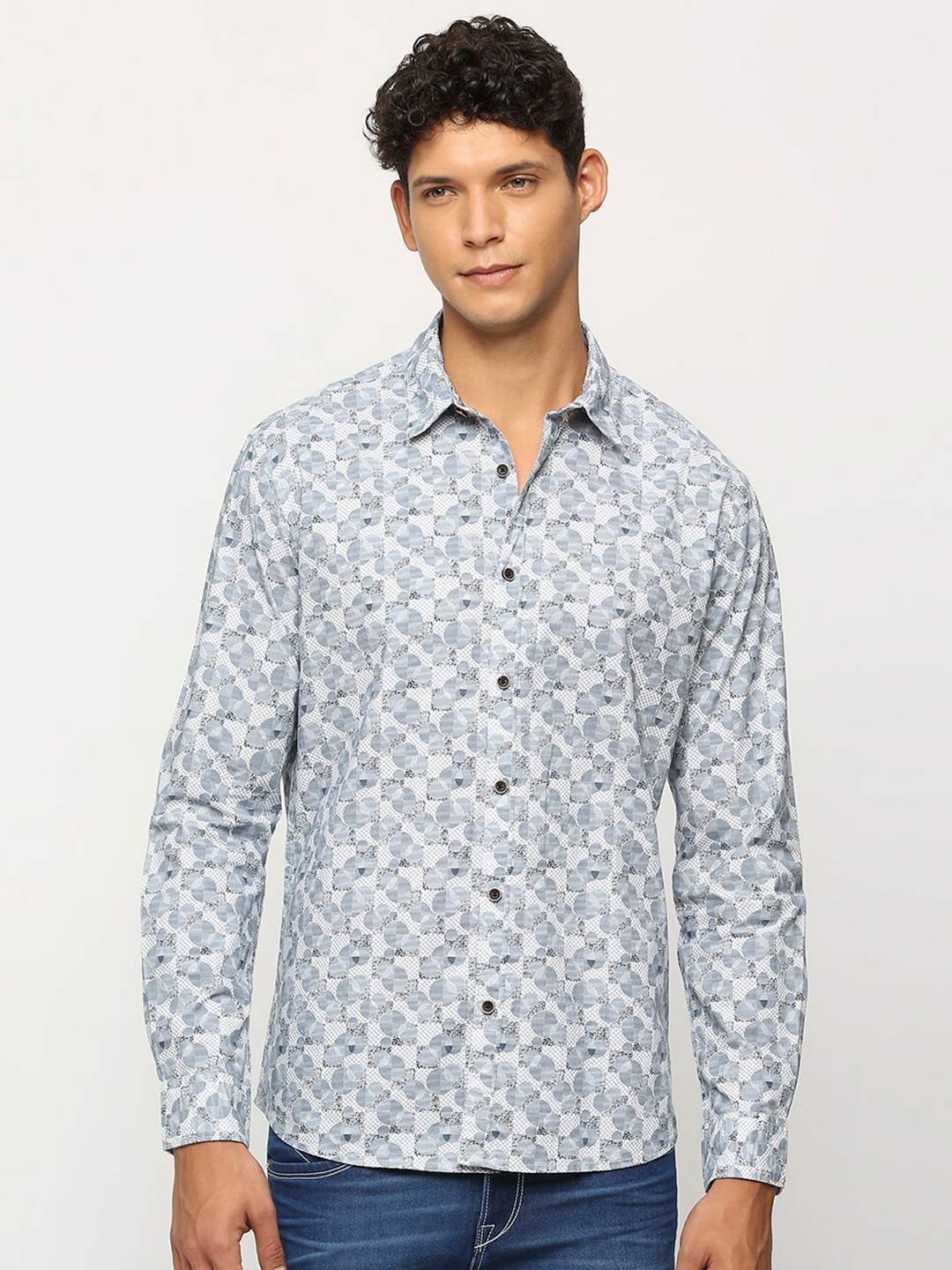 Pepe Jeans Slim Fit Geometric Printed Spread Collar Long Sleeves Pure Cotton Casual Shirt, Grey
Pepe Jeans Slim Fit Geometric Printed Spread Collar Long Sleeves Pure Cotton Casual Shirt, Grey