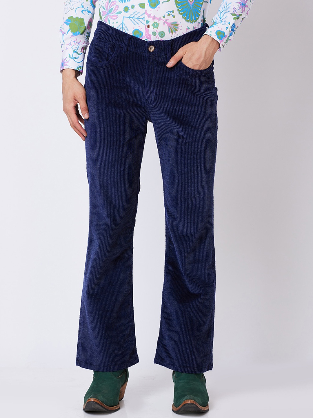 mode de base Men Bootcut Low-Rise Light Fade Clean Look Stretchable Jeans, Navy blue
mode de base Men Bootcut Low-Rise Light Fade Clean Look Stretchable Jeans, Navy blue