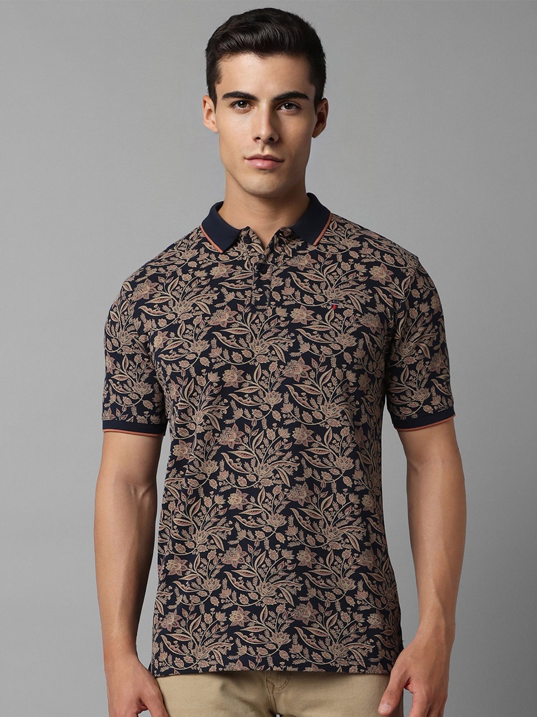 Louis Philippe Jeans Floral Printed Polo Collar Slim Fit Pure Cotton Casual T-shirt, Navy blue
Louis Philippe Jeans Floral Printed Polo Collar Slim Fit Pure Cotton Casual T-shirt, Navy blue