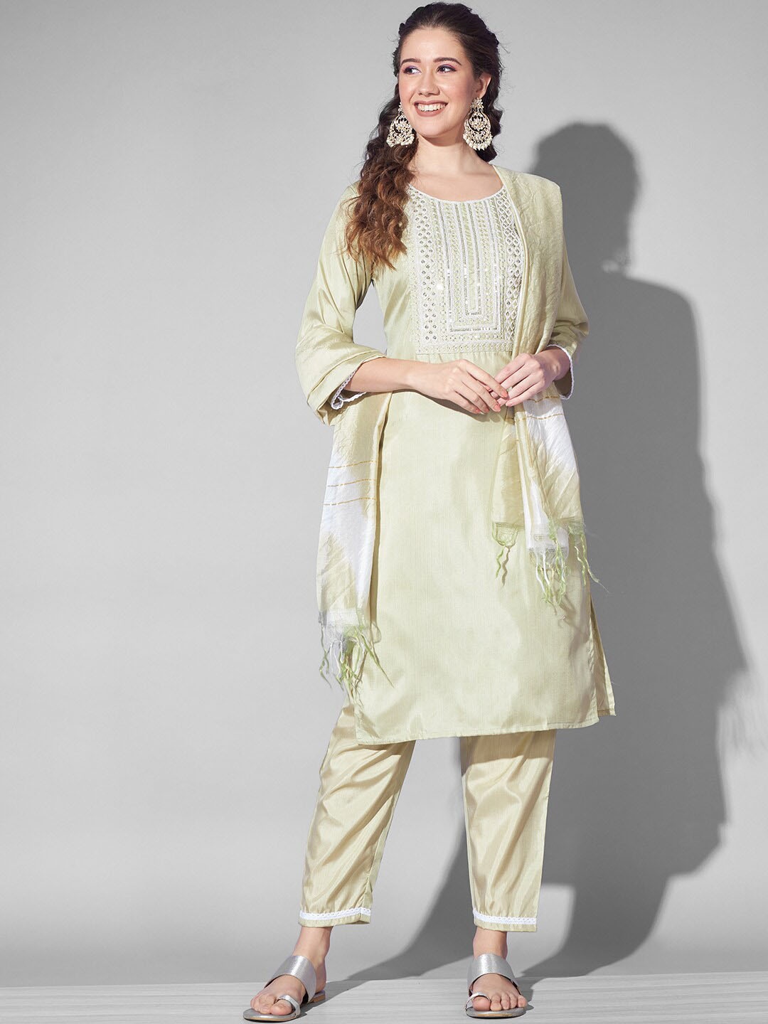 Anouk Green Ethnic Motifs Yoke Design Pure Silk Straight Kurta & Trouser With Dupatta
Anouk Green Ethnic Motifs Yoke Design Pure Silk Straight Kurta & Trouser With Dupatta