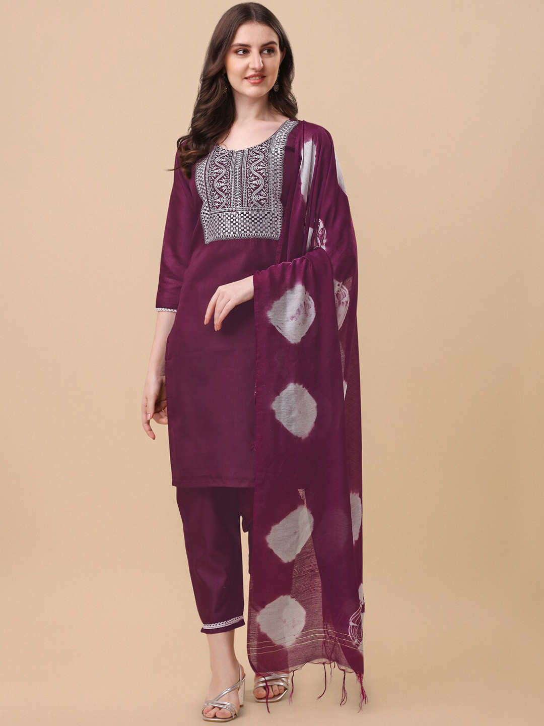 Anouk Ethnic Motifs Yoke Design Thread Work Pure Silk Kurta With Trousers & Dupatta, Burgundy
Anouk Ethnic Motifs Yoke Design Thread Work Pure Silk Kurta With Trousers & Dupatta, Burgundy
