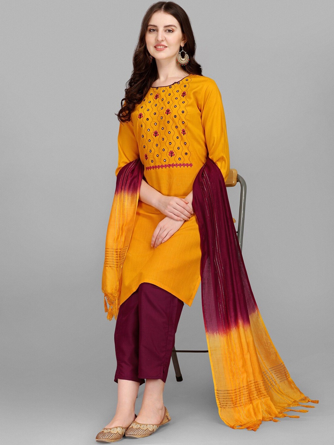 Anouk Ethnic Motifs Yoke Design Regular Thread Work Kurta With Trousers & Dupatta, Orange
Anouk Ethnic Motifs Yoke Design Regular Thread Work Kurta With Trousers & Dupatta, Orange