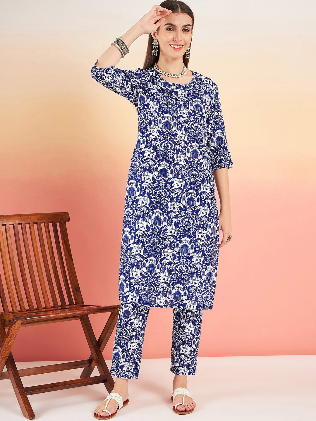 Sangria Navy blue Ethnic Motifs Printed Round Neck Kurta With Trousers 
Sangria Navy blue Ethnic Motifs Printed Round Neck Kurta With Trousers