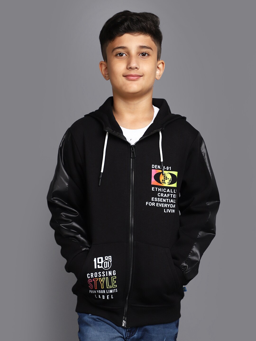V-Mart Boys Typography Printed Hooded Long Sleeves Cotton Front Open Sweatshirt, Black
V-Mart Boys Typography Printed Hooded Long Sleeves Cotton Front Open Sweatshirt, Black