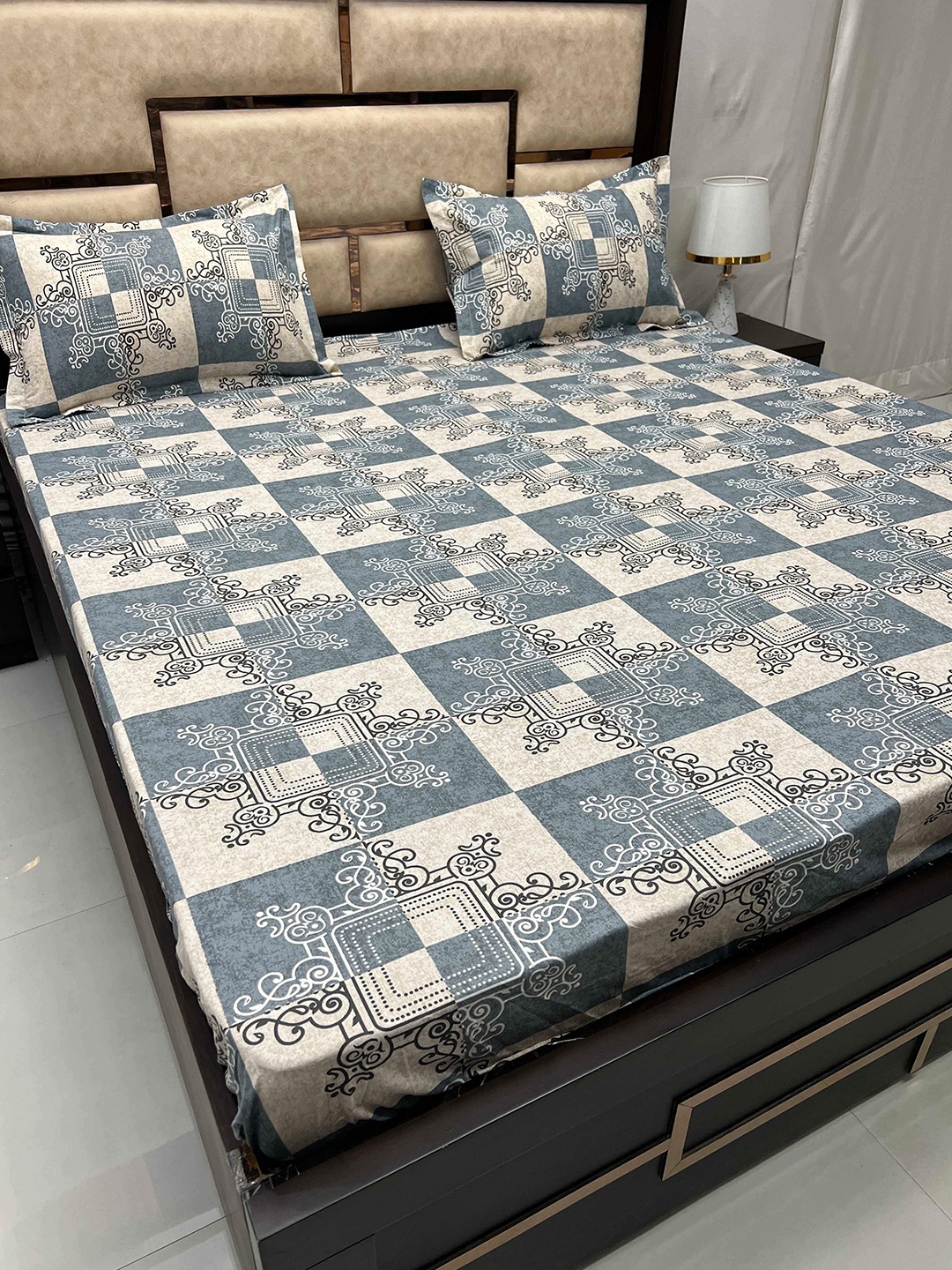 Pure Decor Sapphire Grey Geometric Cotton 330 TC Super King Bedsheet & 2 Pillow Covers
Pure Decor Sapphire Grey Geometric Cotton 330 TC Super King Bedsheet & 2 Pillow Covers
