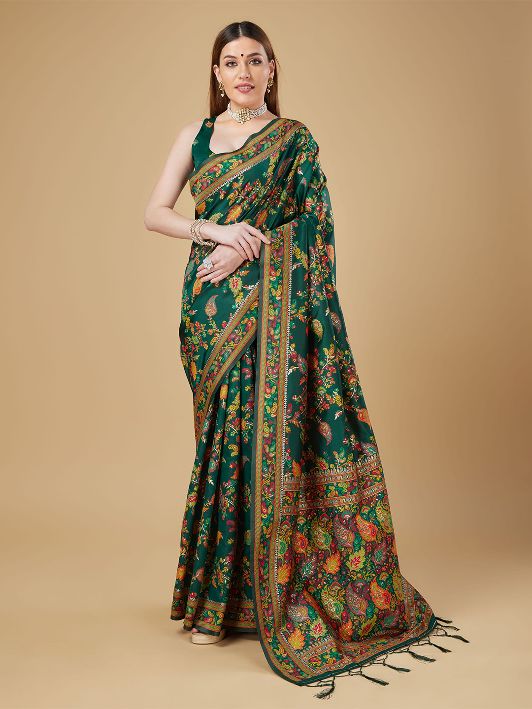 RAJ DHARMA SILK Floral Woven Design Zari Detailed Banarasi Saree, Green 
RAJ DHARMA SILK Floral Woven Design Zari Detailed Banarasi Saree, Green