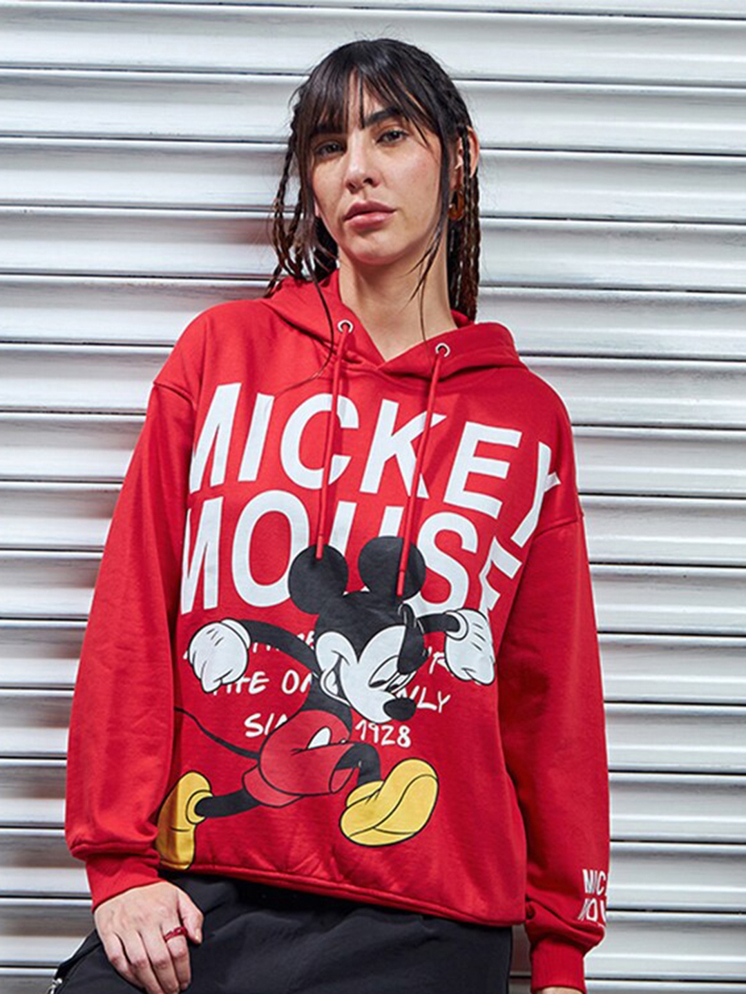 Bewakoof Heavy Duty Plus Size 1.0 Mickey Mouse Printed Hooded Oversized Fleece Sweatshirt, Red
Bewakoof Heavy Duty Plus Size 1.0 Mickey Mouse Printed Hooded Oversized Fleece Sweatshirt, Red