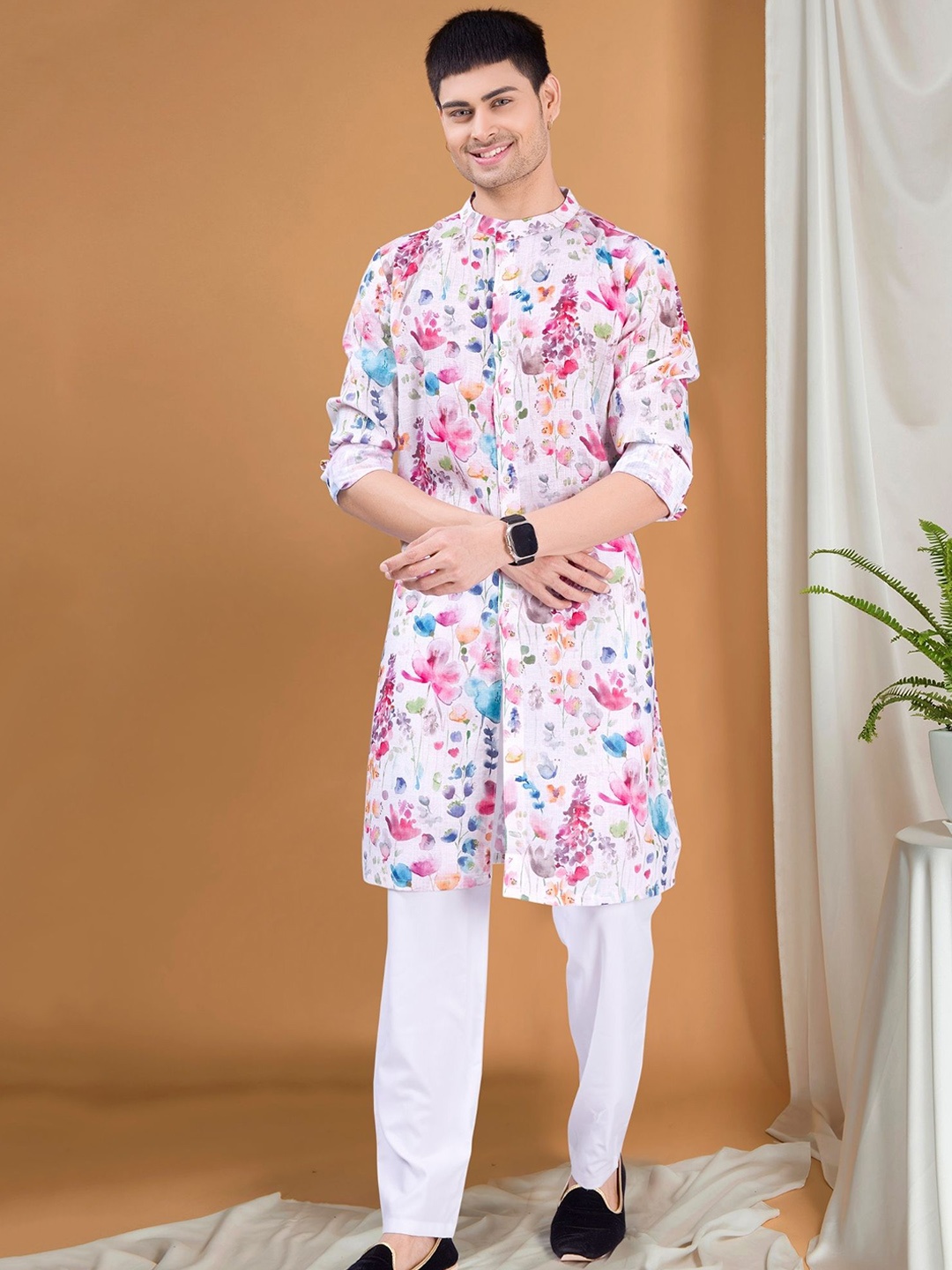 SHIWAM ETHNIX Floral Printed Band Collar Roll Up Sleeves Pastels Straight Kurta, Cream
SHIWAM ETHNIX Floral Printed Band Collar Roll Up Sleeves Pastels Straight Kurta, Cream