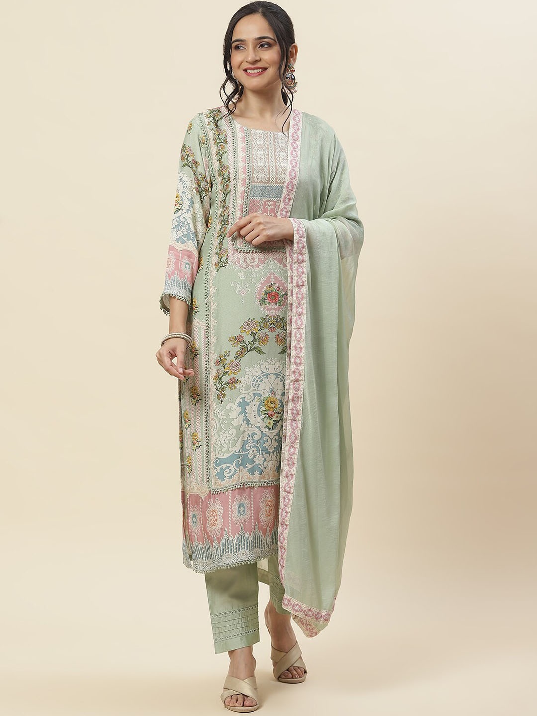 Meena Bazaar Ethnic Motifs Printed Regular Thread Work Kurta with Trousers & Dupatta, Green
Meena Bazaar Ethnic Motifs Printed Regular Thread Work Kurta with Trousers & Dupatta, Green