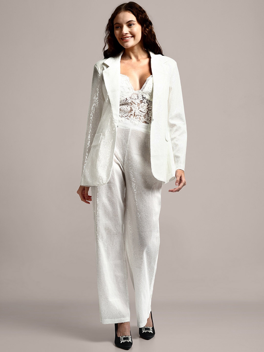 iki chic White Self Design 2-Pcs Notched Lapel Collar Sequined Blazer With Trousers
iki chic White Self Design 2-Pcs Notched Lapel Collar Sequined Blazer With Trousers