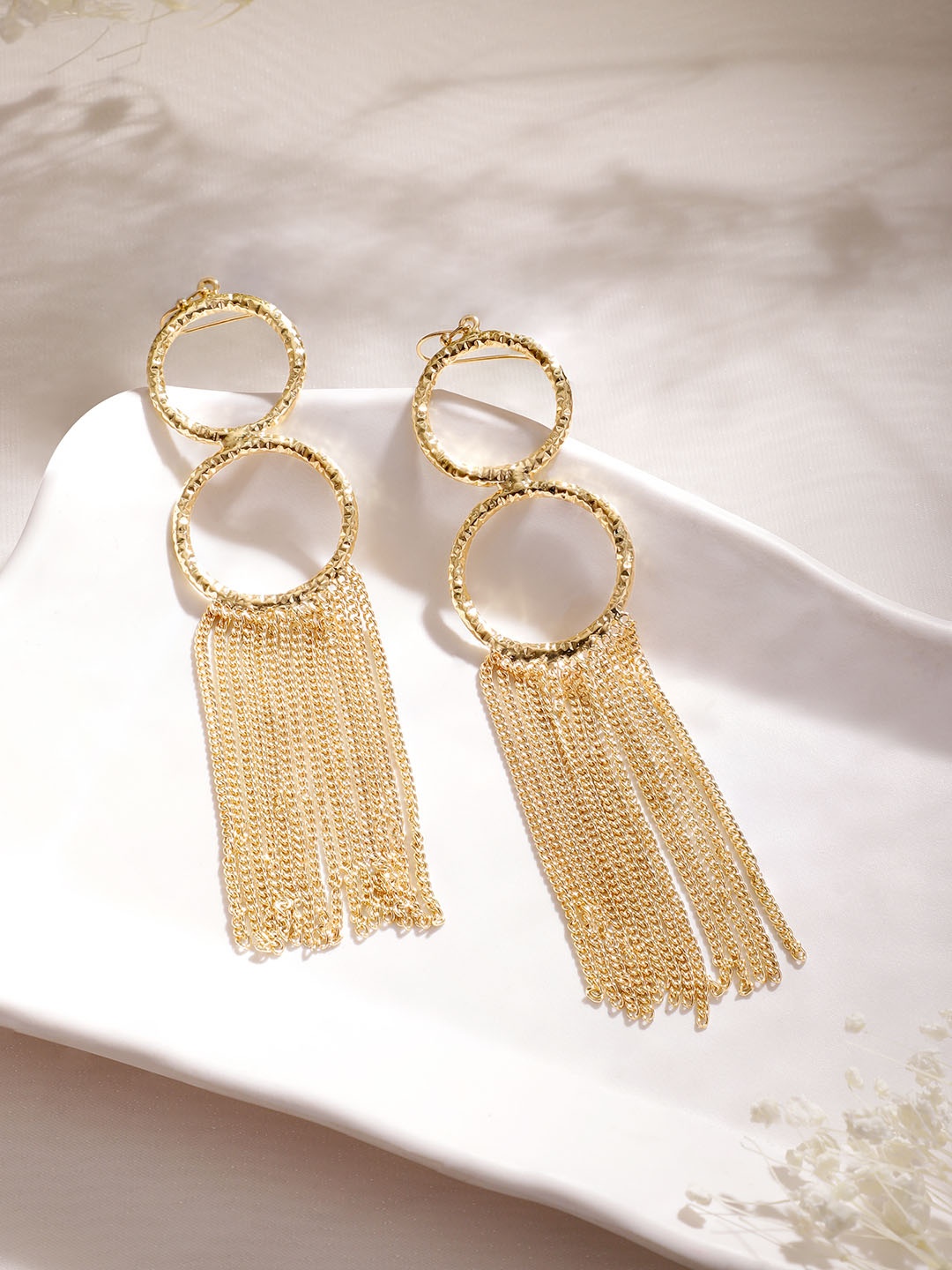 Rubans Voguish 18K Gold Plated Textured Wired Tassel Statement Multi Layered Long Earrings
Rubans Voguish 18K Gold Plated Textured Wired Tassel Statement Multi Layered Long Earrings