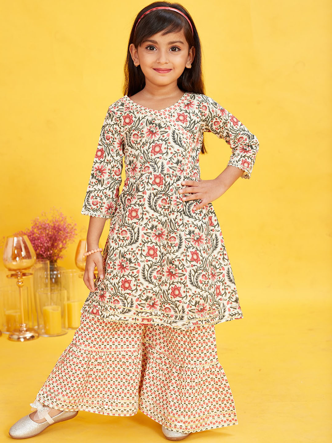 Maaikid Girls Ethnic Motifs Printed Regular Gotta Patti Pure Cotton Kurta with Sharara, Cream
Maaikid Girls Ethnic Motifs Printed Regular Gotta Patti Pure Cotton Kurta with Sharara, Cream
