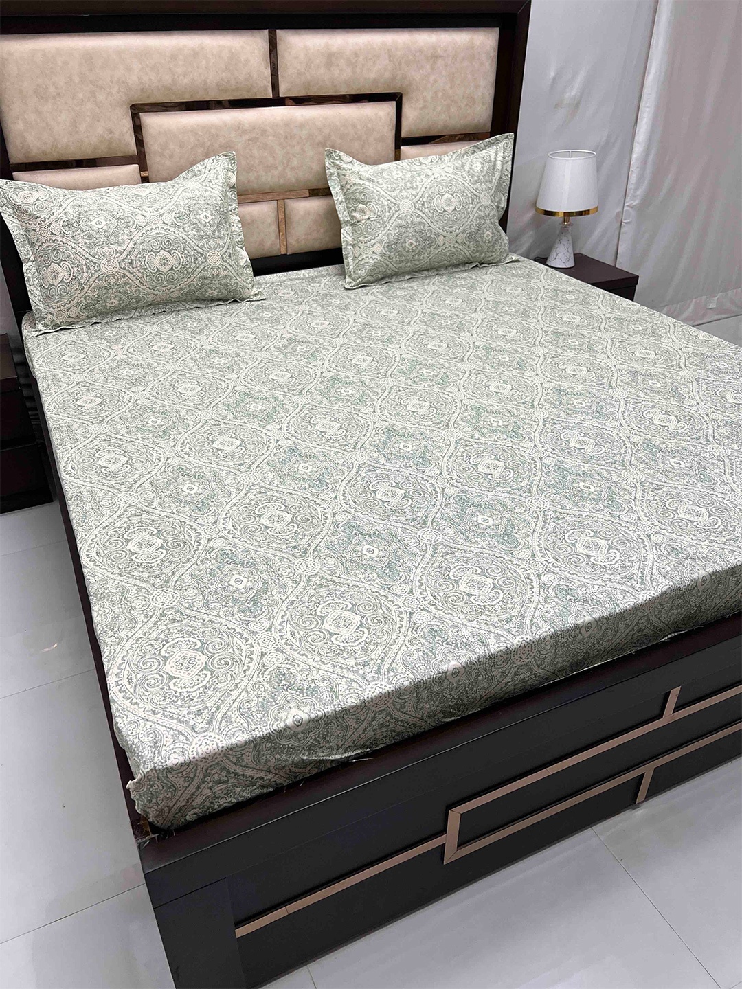 Pure Decor Sapphire Green Print Pure Cotton 260 TC Fitted King Bedsheet & 2 Pillow Covers
Pure Decor Sapphire Green Print Pure Cotton 260 TC Fitted King Bedsheet & 2 Pillow Covers