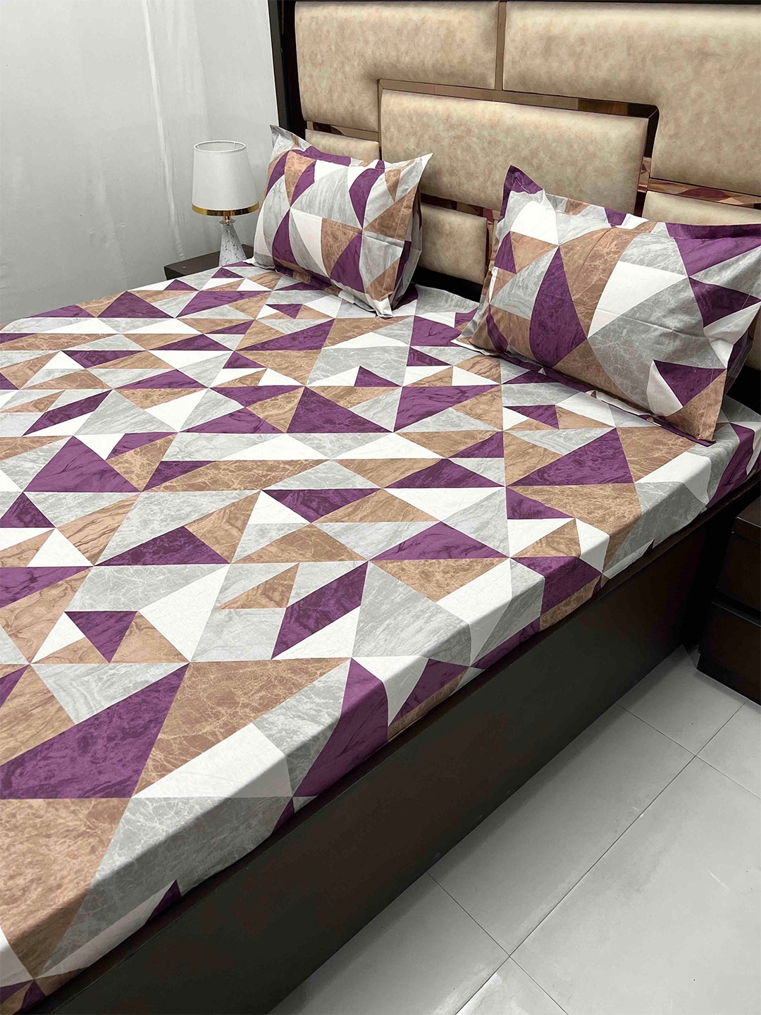 Pure Decor Sapphire Purple Geometric Cotton 260 TC Fitted King Bedsheet & 2 Pillow Covers
Pure Decor Sapphire Purple Geometric Cotton 260 TC Fitted King Bedsheet & 2 Pillow Covers