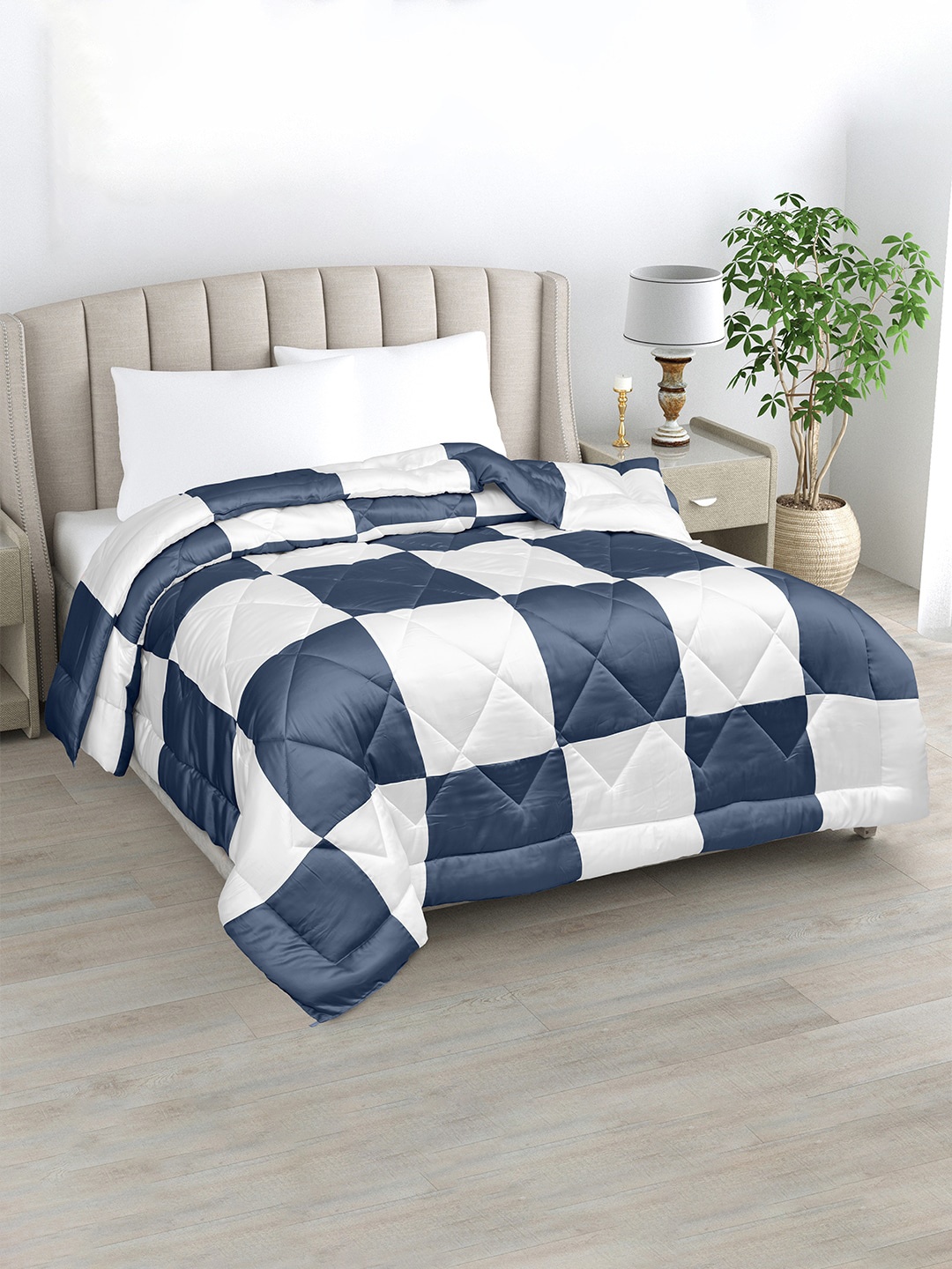 LINENWALAS Happy Sleeping Navy Blue Bamboo Silk AC Room 233 GSM Patchwork Single Bed Duvet
LINENWALAS Happy Sleeping Navy Blue Bamboo Silk AC Room 233 GSM Patchwork Single Bed Duvet