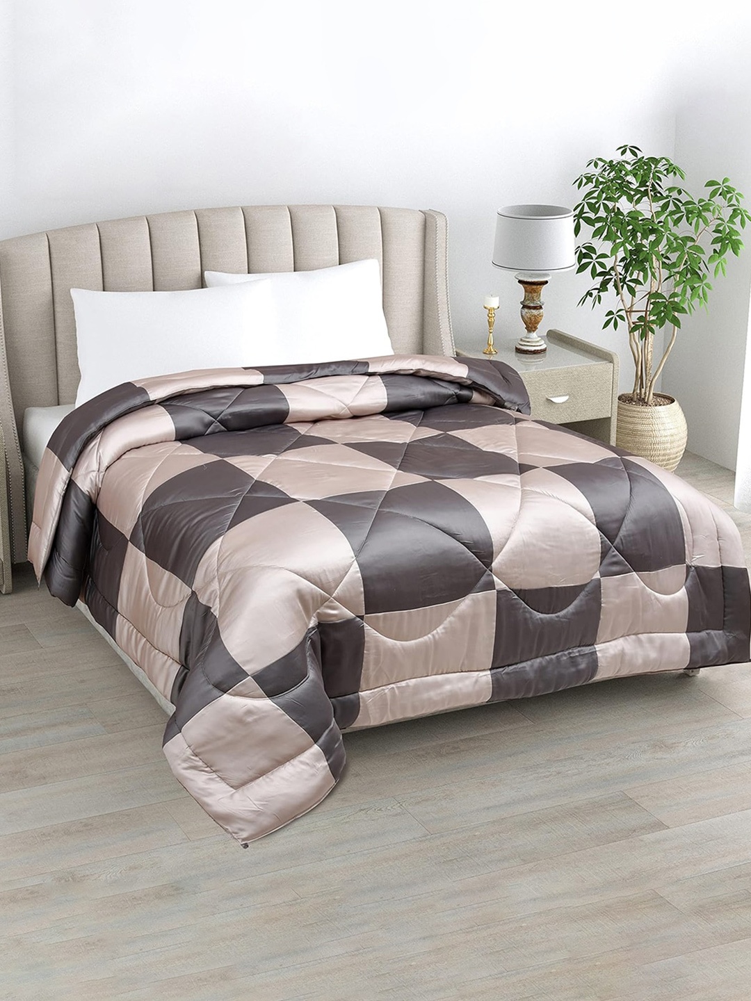 LINENWALAS Happy Sleeping Charcoal Checked Vegan Silk AC Room 300 GSM Double Bed Duvet
LINENWALAS Happy Sleeping Charcoal Checked Vegan Silk AC Room 300 GSM Double Bed Duvet