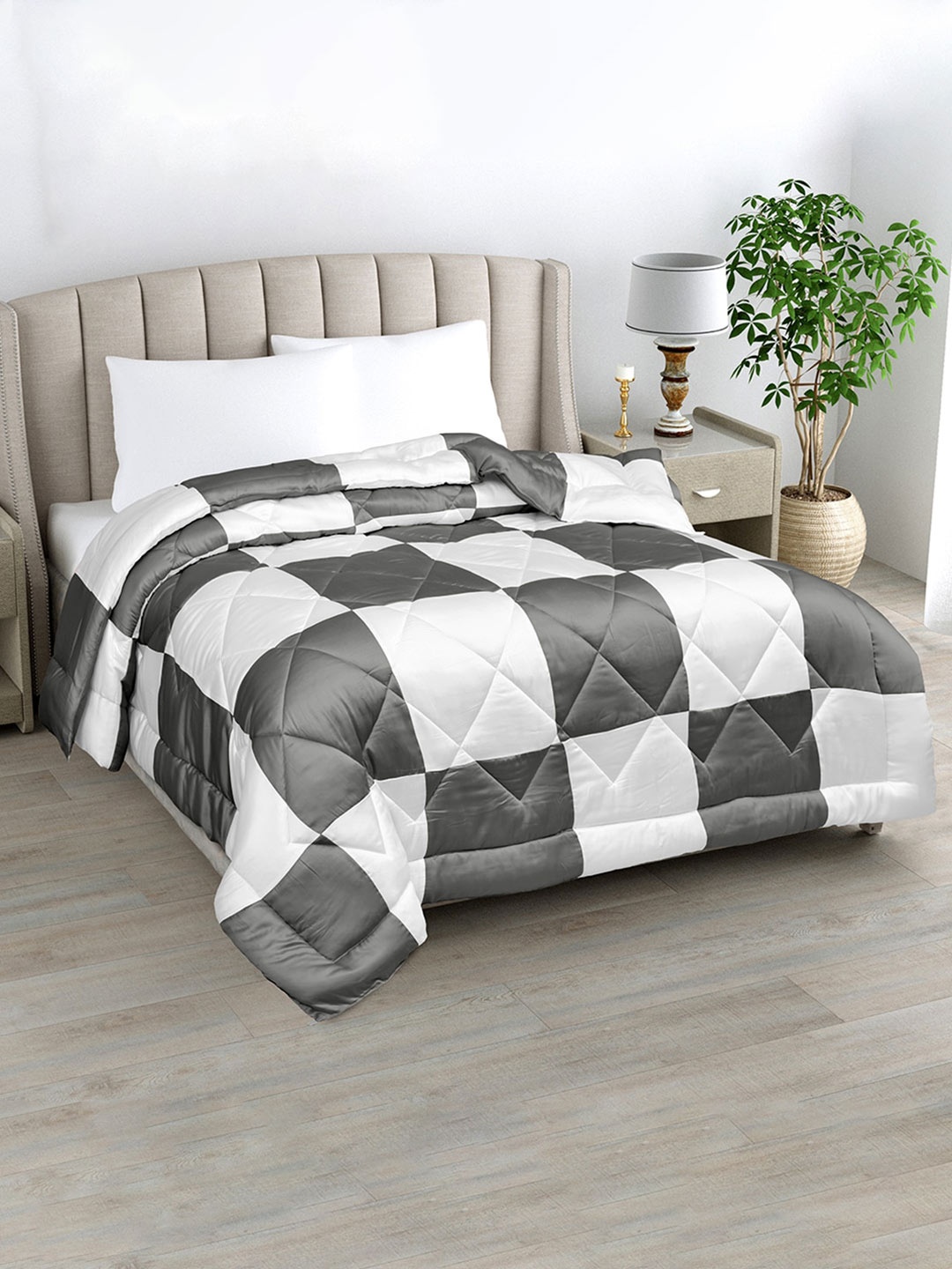 LINENWALAS Happy Sleeping White & Grey AC Room Organic Bamboo Silk 300GSM Double Bed Duvet
LINENWALAS Happy Sleeping White & Grey AC Room Organic Bamboo Silk 300GSM Double Bed Duvet