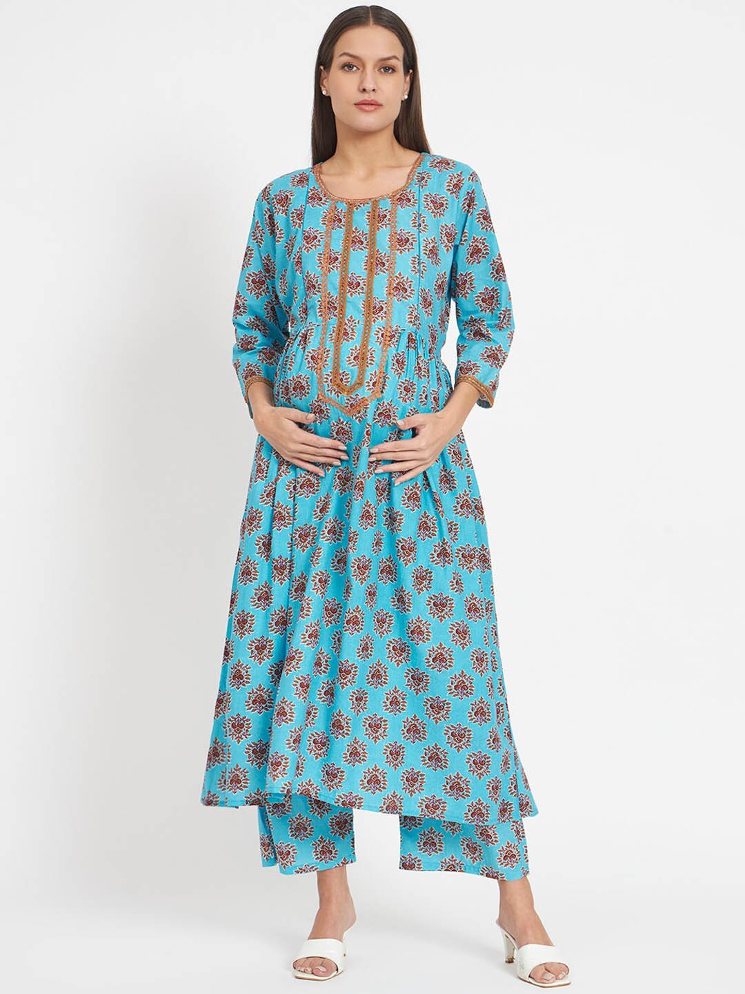 Aujjessa Ethnic Motifs Printed Pure Cotton Maternity And Feeding Kurta with Trousers, Turquoise blue
Aujjessa Ethnic Motifs Printed Pure Cotton Maternity And Feeding Kurta with Trousers, Turquoise blue