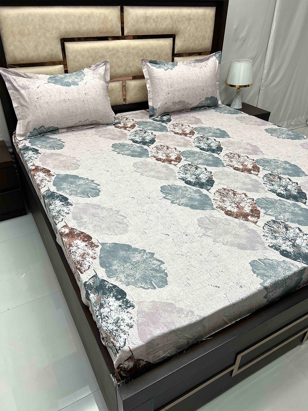 Pure Decor Royal Velar Grey Floral Cotton 400 TC Super King Bedsheet & 2 Pillow Covers
Pure Decor Royal Velar Grey Floral Cotton 400 TC Super King Bedsheet & 2 Pillow Covers