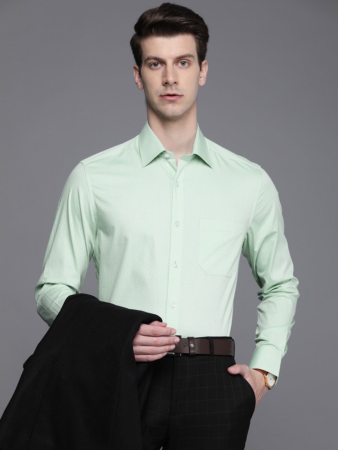 Louis Philippe Pure Cotton Self Design Classic Fit Textured Formal Shirt, Turquoise blue
Louis Philippe Pure Cotton Self Design Classic Fit Textured Formal Shirt, Turquoise blue