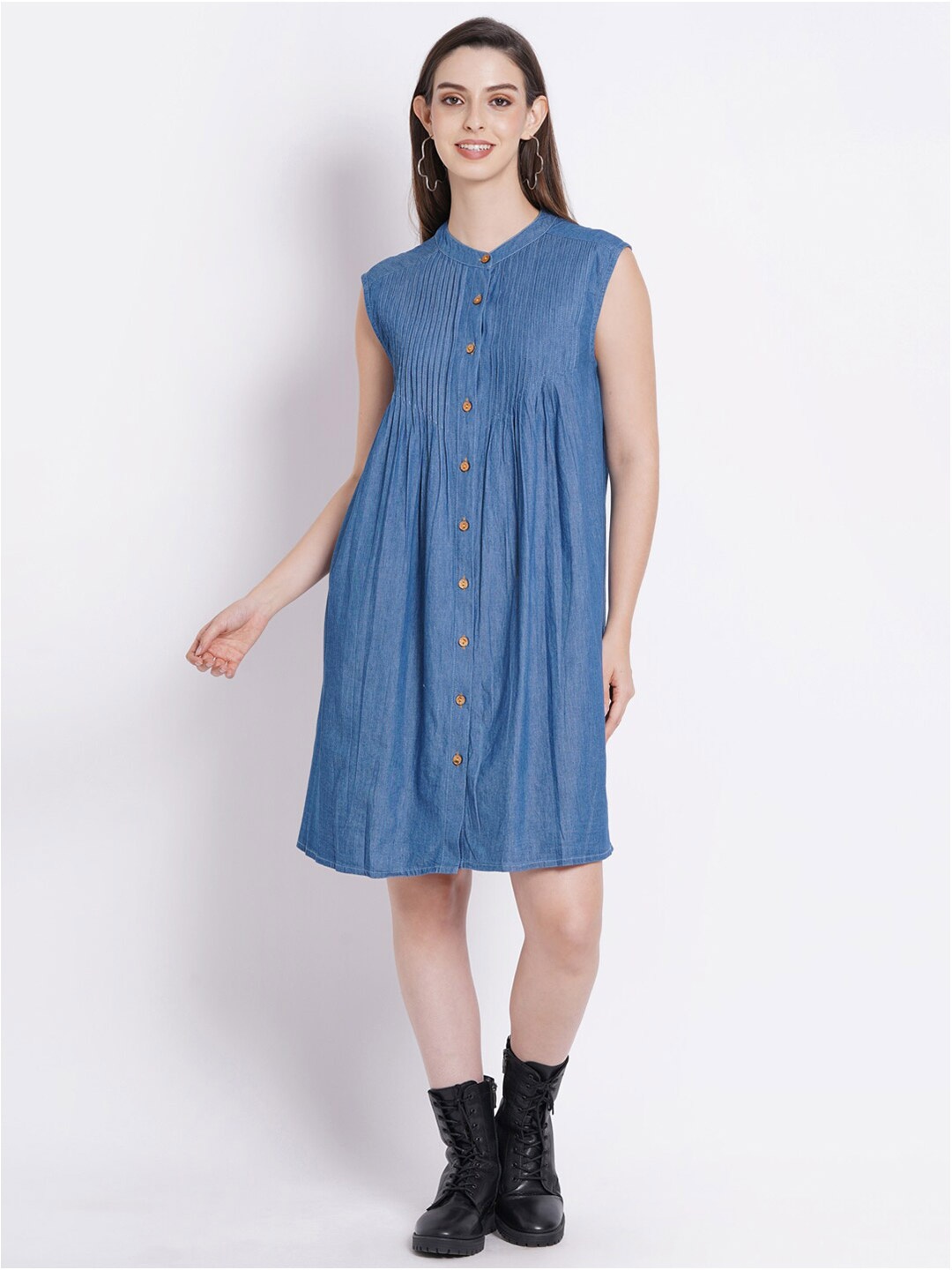 SUMAVI-FASHION Band Collar Sleeveless Organic Cotton Denim A-Line Dress, Blue
SUMAVI-FASHION Band Collar Sleeveless Organic Cotton Denim A-Line Dress, Blue
