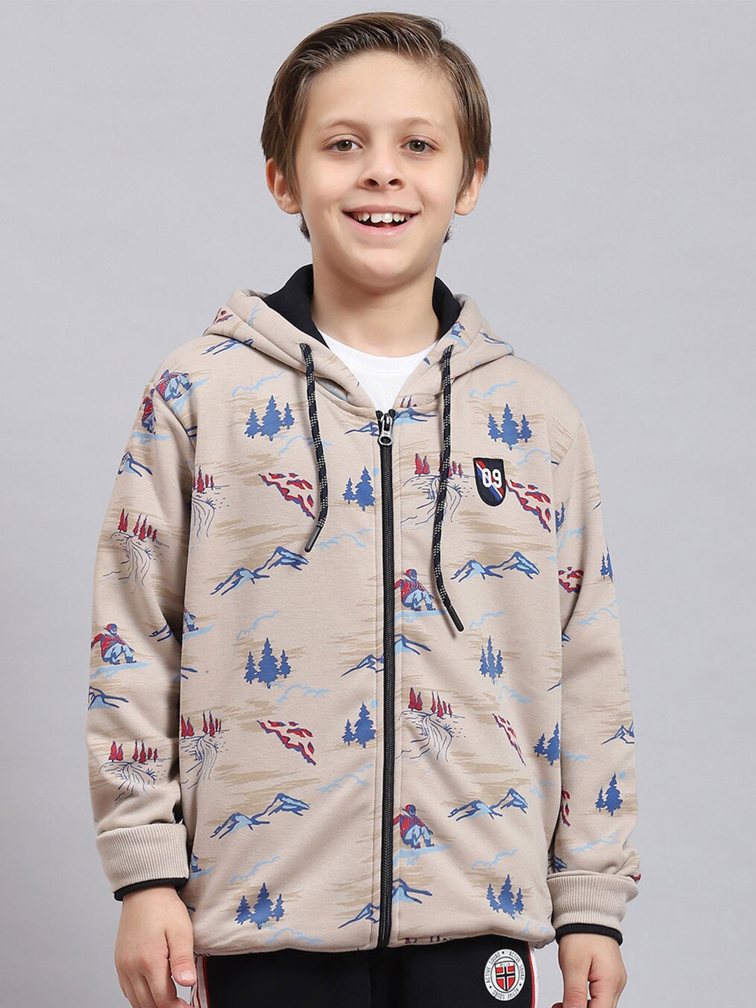 Monte Carlo Boys Graphic Printed Hooded Neck Long Sleeve Front-Open Sweatshirt, Beige
Monte Carlo Boys Graphic Printed Hooded Neck Long Sleeve Front-Open Sweatshirt, Beige