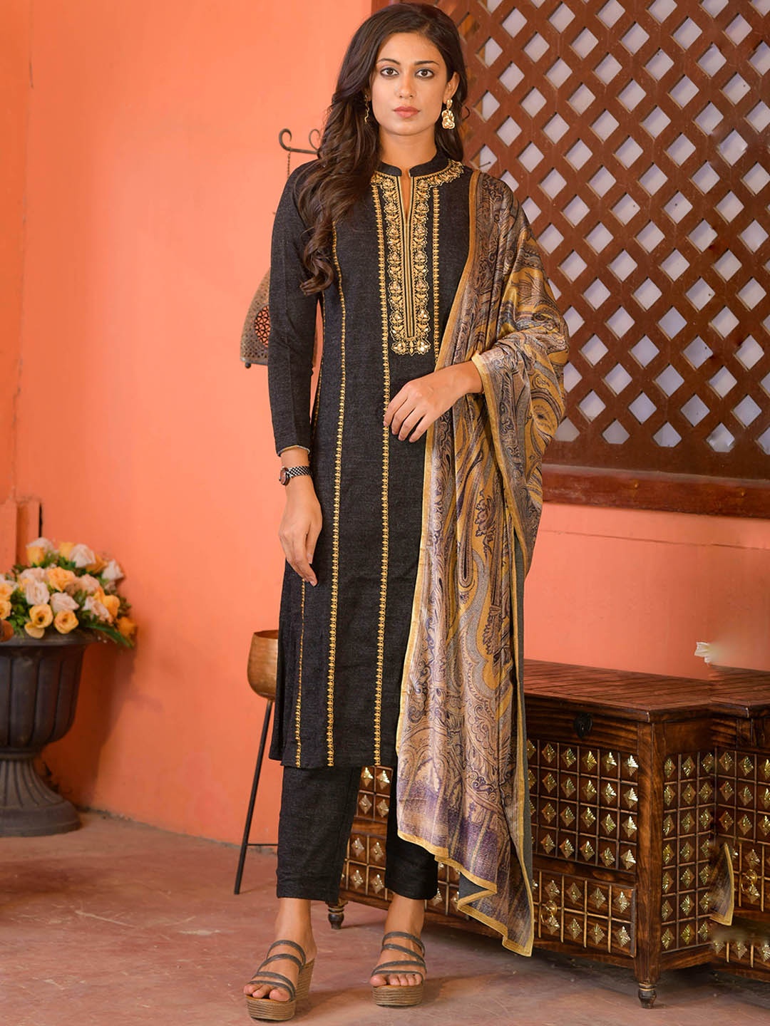 Idhu Ethnic Motifs Yoke Design Mirror Work Acrylic Kurta With Trousers & Dupatta, Charcoal
Idhu Ethnic Motifs Yoke Design Mirror Work Acrylic Kurta With Trousers & Dupatta, Charcoal