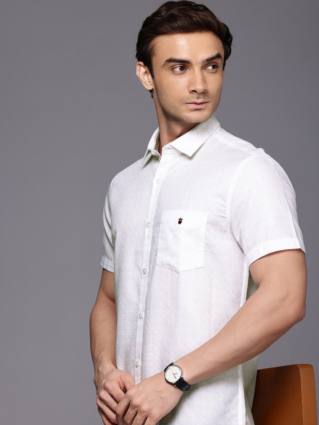 Louis Philippe Sport Pure Cotton Slim Fit Geometric Printed Textured Casual Shirt, White
Louis Philippe Sport Pure Cotton Slim Fit Geometric Printed Textured Casual Shirt, White