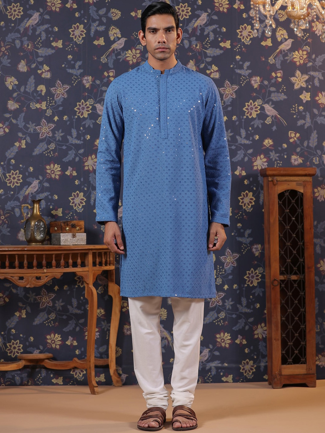 House of Pataudi Ethnic Motifs Embroidered Mandarin Collar Sequinned Detail Straight Kurta, Blue
House of Pataudi Ethnic Motifs Embroidered Mandarin Collar Sequinned Detail Straight Kurta, Blue