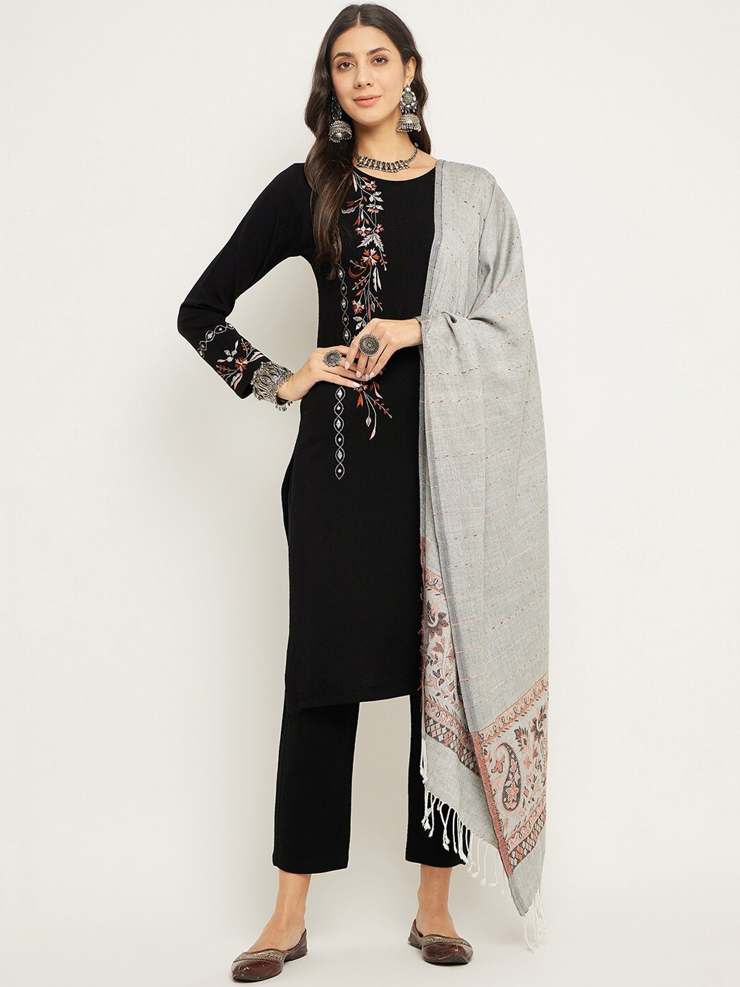 Zigo Winter Wear Floral Embroidered Acrylic Straight Kurta With Trousers & Dupatta, Black
Zigo Winter Wear Floral Embroidered Acrylic Straight Kurta With Trousers & Dupatta, Black