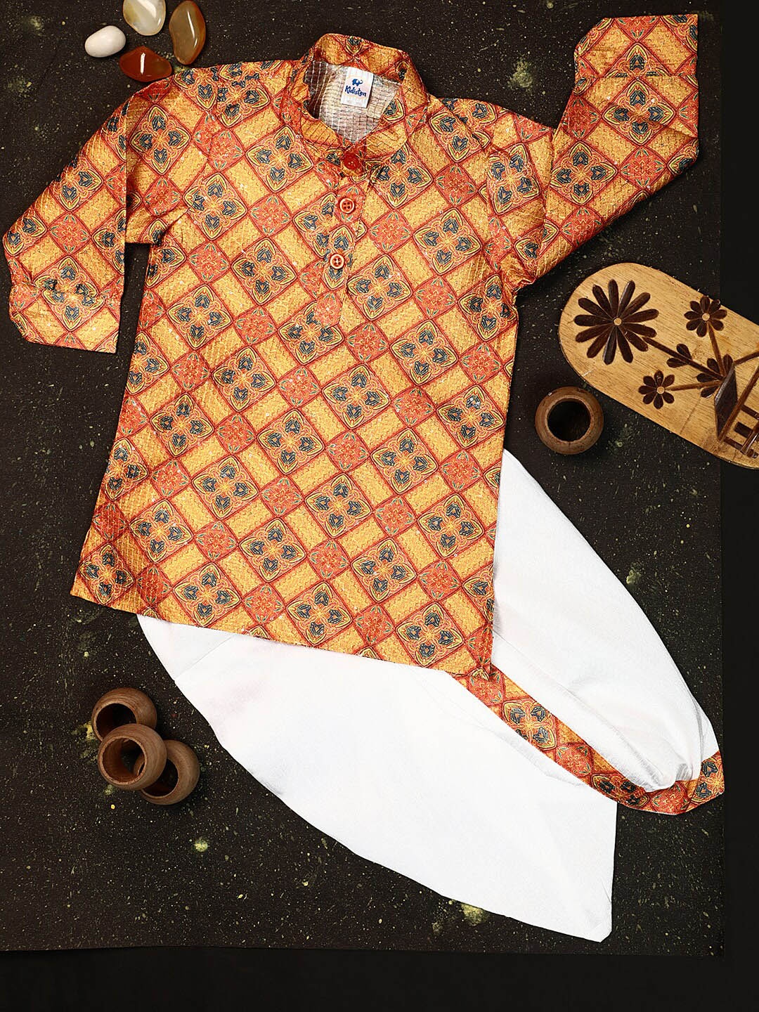 V-Mart Infants Boys Ethnic Motifs Printed Pure Cotton Straight Kurta With Dhoti Pants, Yellow
V-Mart Infants Boys Ethnic Motifs Printed Pure Cotton Straight Kurta With Dhoti Pants, Yellow