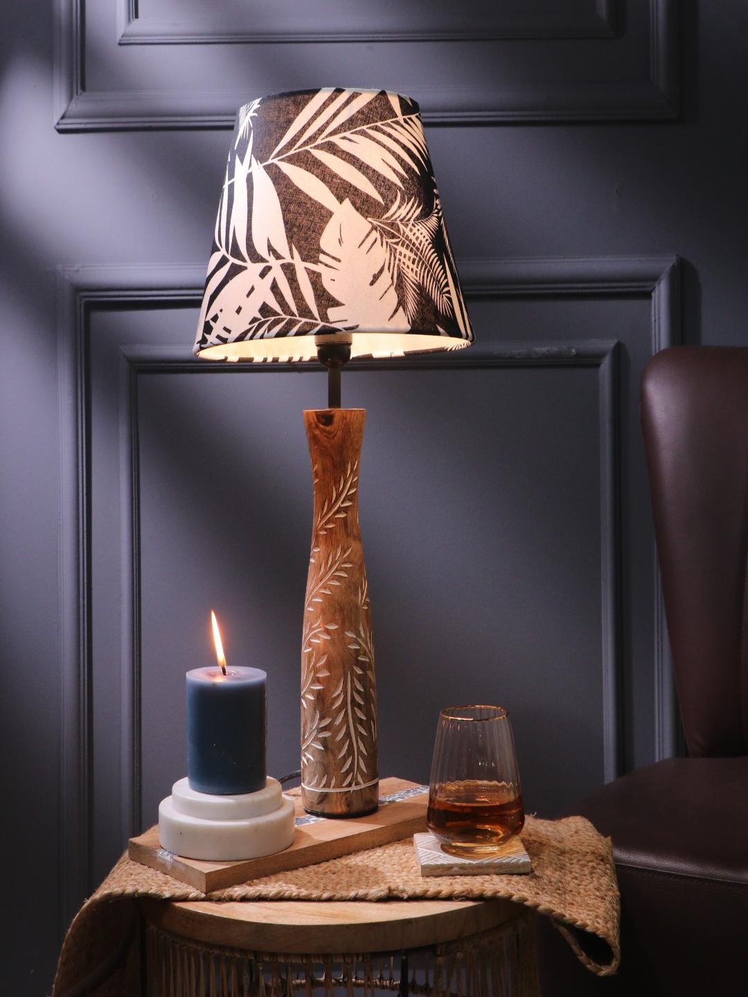 The Decor Mart Brown & White Leaf Impressed Tropical Wooden Shade Table Lamp With Bulb
The Decor Mart Brown & White Leaf Impressed Tropical Wooden Shade Table Lamp With Bulb