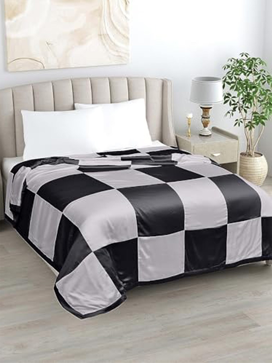 LINENWALAS Happy Sleeping Black 2 Pcs Vegan Silk Checked AC Room 300 GSM Double Bed Dohars
LINENWALAS Happy Sleeping Black 2 Pcs Vegan Silk Checked AC Room 300 GSM Double Bed Dohars