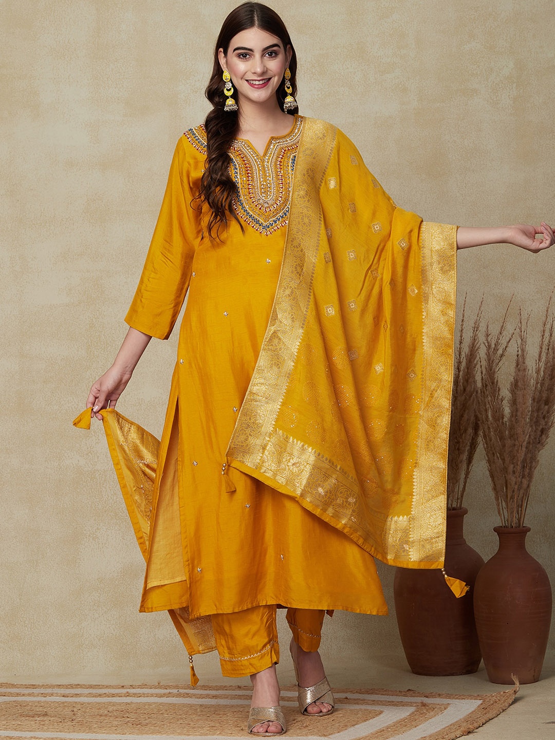 FASHOR Ethnic Motifs Embroidered Beads and Stones Kurta with Trousers & Dupatta, Yellow
FASHOR Ethnic Motifs Embroidered Beads and Stones Kurta with Trousers & Dupatta, Yellow