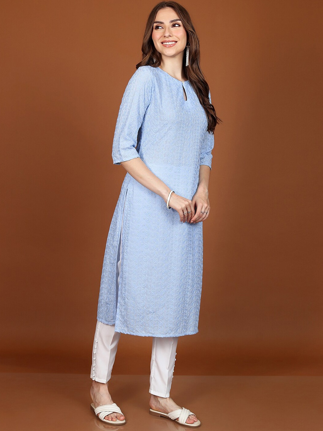 Vishudh Blue Ethnic Motifs Embroidered Keyhole Neck Thread Work Detailed Straight Kurta
Vishudh Blue Ethnic Motifs Embroidered Keyhole Neck Thread Work Detailed Straight Kurta