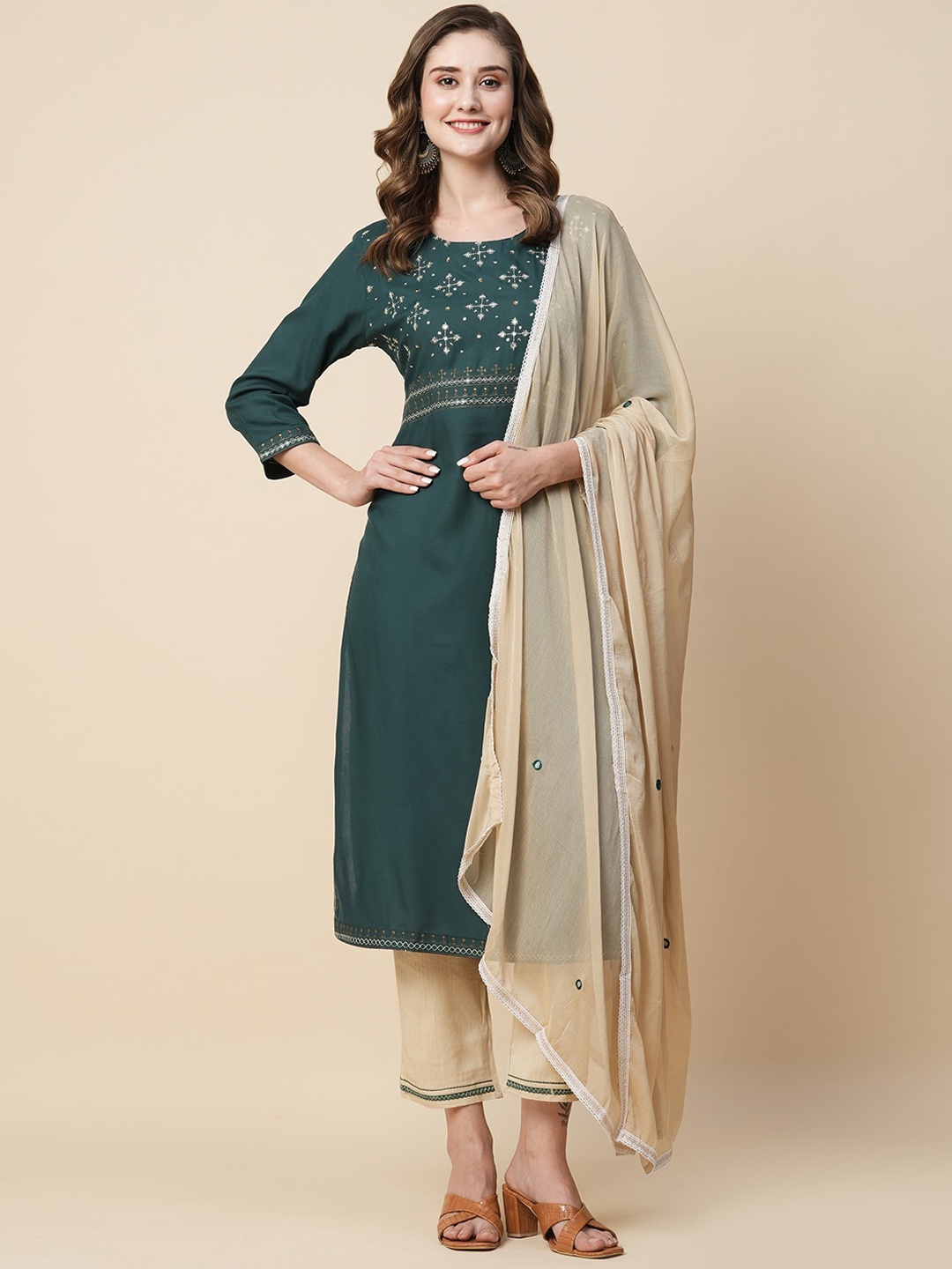 KALINI Ethnic Motifs Embroidered Regular Pure Cotton Kurta with Trousers & Dupatta, Green
KALINI Ethnic Motifs Embroidered Regular Pure Cotton Kurta with Trousers & Dupatta, Green