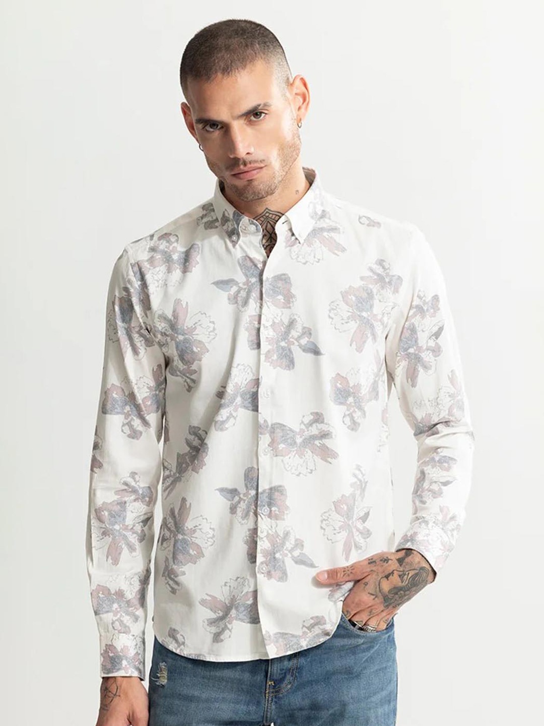 Snitch Grey Classic Slim Fit Floral Printed Button Down Collar Pure Cotton Casual Shirt
Snitch Grey Classic Slim Fit Floral Printed Button Down Collar Pure Cotton Casual Shirt