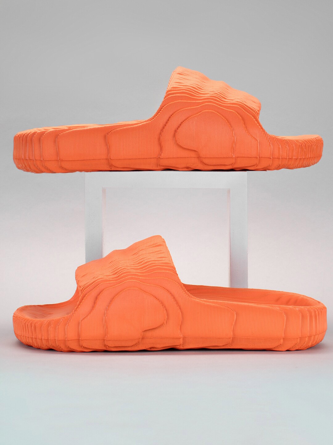 Atom Men Textured Rubber Sliders, Orange