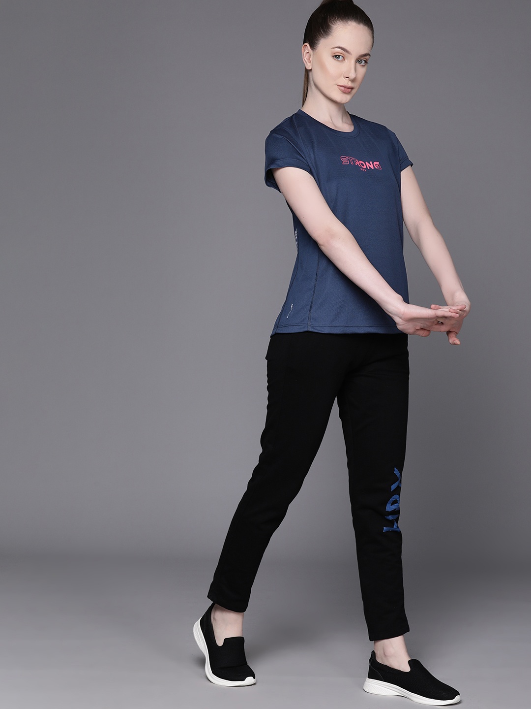 HRX by Hrithik Roshan Women Printed Rapid-Dry Training T-shirt with Reflective Detail, Navy blue
HRX by Hrithik Roshan Women Printed Rapid-Dry Training T-shirt with Reflective Detail, Navy blue