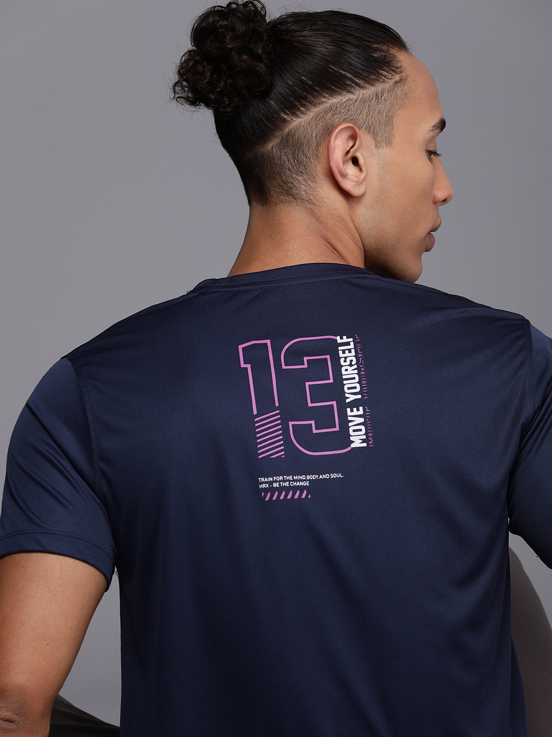 HRX by Hrithik Roshan Men Alphanumeric Back Print Rapid-Dry Training T-shirt, Navy blue
HRX by Hrithik Roshan Men Alphanumeric Back Print Rapid-Dry Training T-shirt, Navy blue