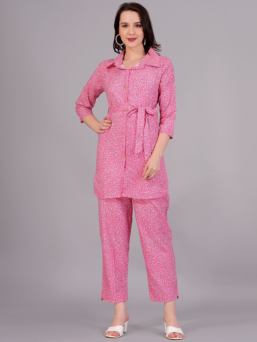 HIGHLIGHT FASHION EXPORT Floral Printed Shirt Collar Pure Cotton Tunic With Trouser, Pink
HIGHLIGHT FASHION EXPORT Floral Printed Shirt Collar Pure Cotton Tunic With Trouser, Pink
