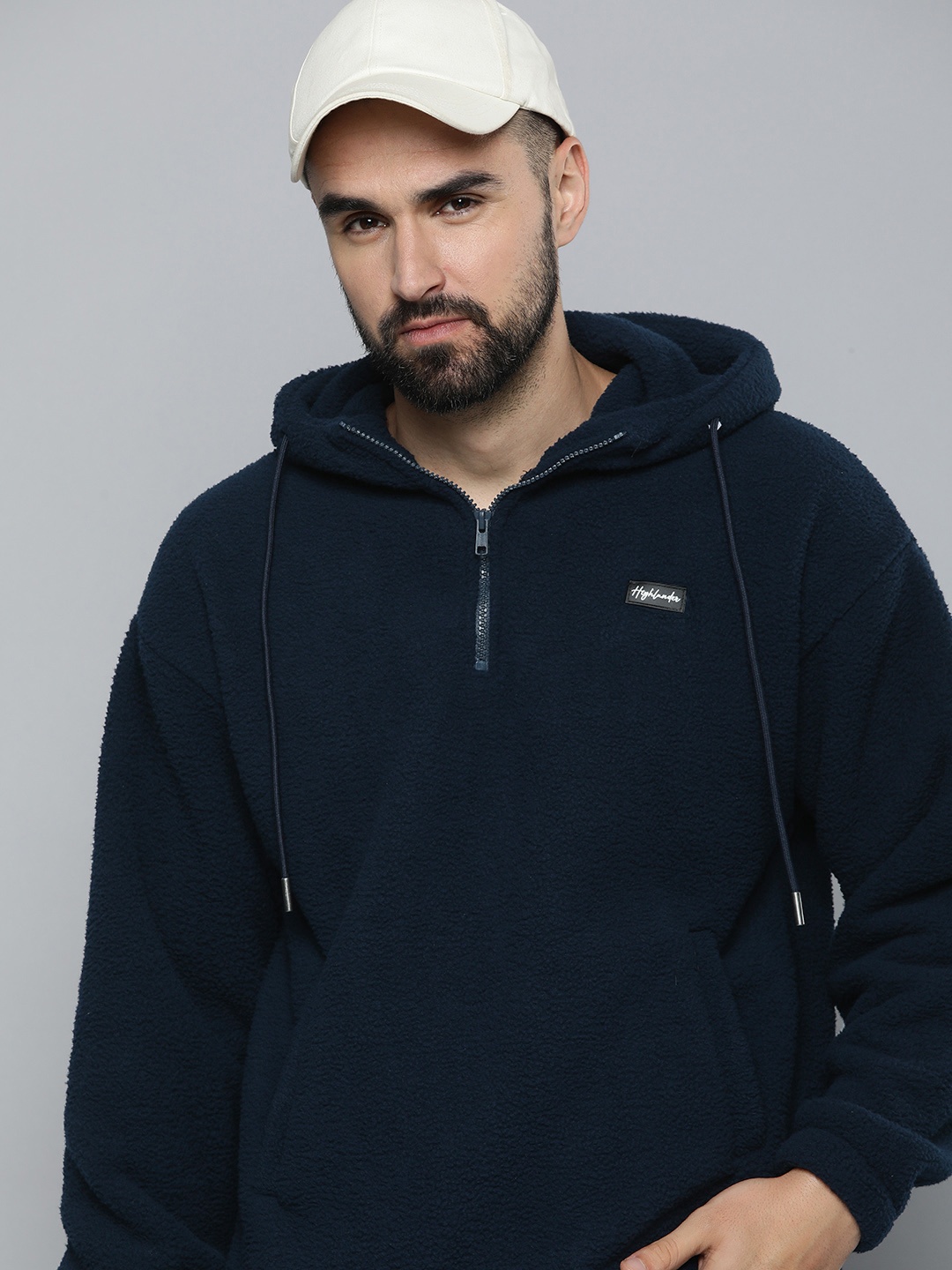 HIGHLANDER Men Self Design Drop-Shoulder Sleeves Oversized Hooded Sweatshirt, Navy blue
HIGHLANDER Men Self Design Drop-Shoulder Sleeves Oversized Hooded Sweatshirt, Navy blue