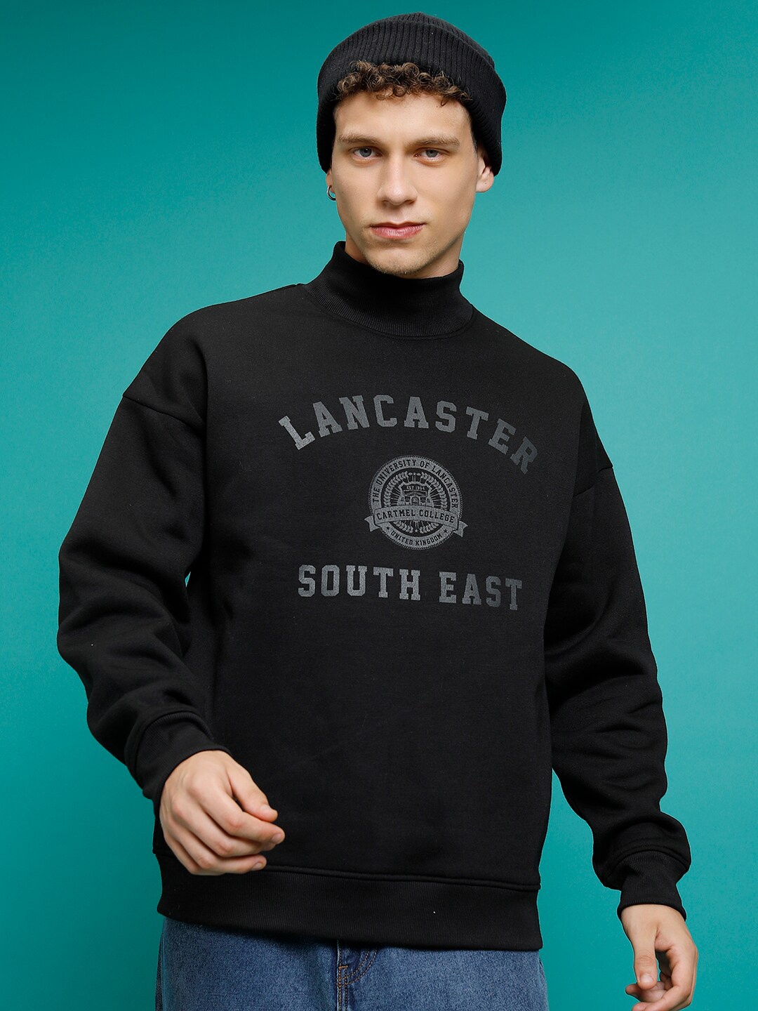 HIGHLANDER Typography Printed Oversized Drop Shoulder Highneck Pullover Sweatshirt, Black
HIGHLANDER Typography Printed Oversized Drop Shoulder Highneck Pullover Sweatshirt, Black