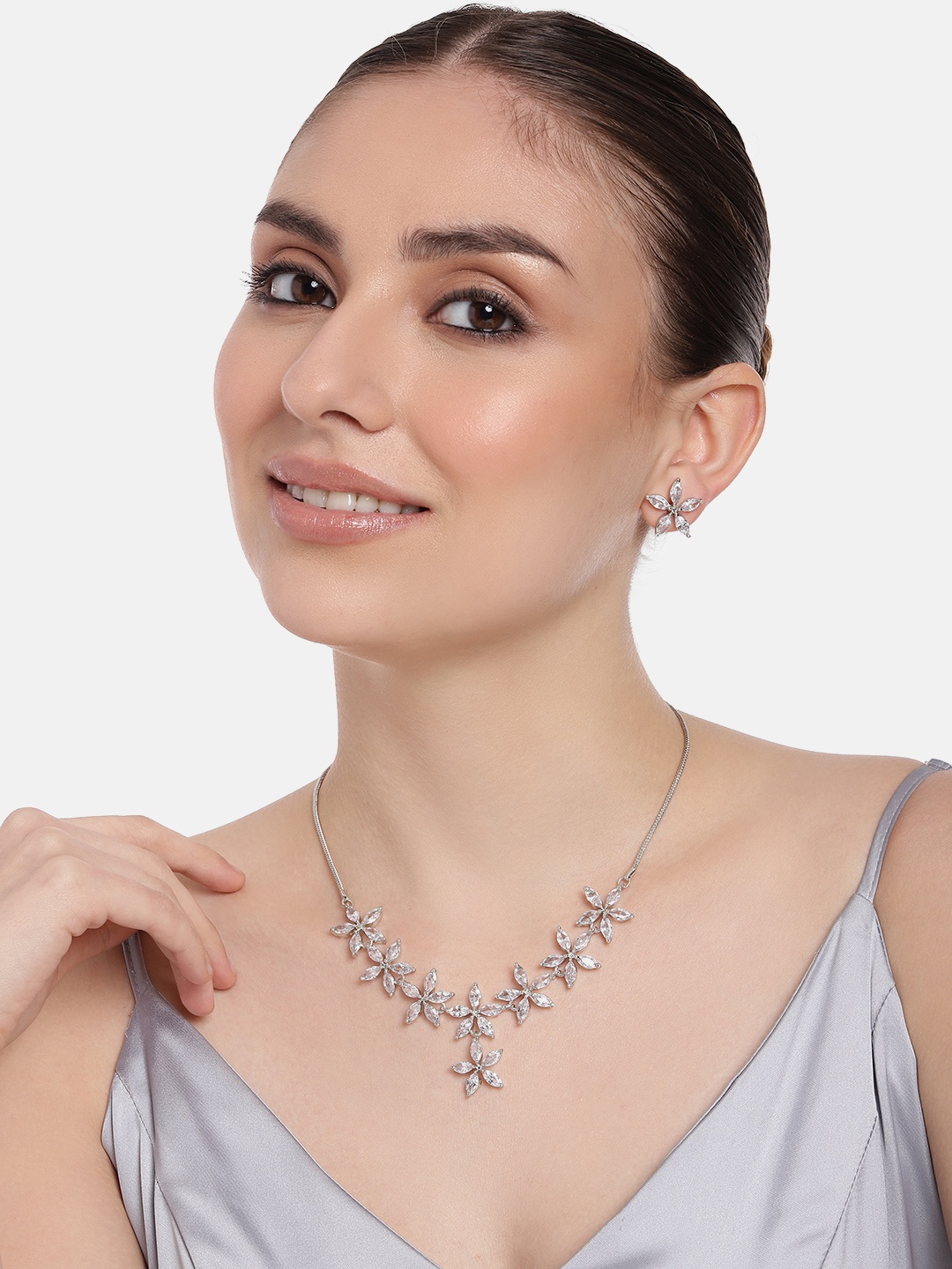 Estele Women Rhodium-Plated Floral-Shaped Cubic Zirconia Studded Jewellery Set, Silver
Estele Women Rhodium-Plated Floral-Shaped Cubic Zirconia Studded Jewellery Set, Silver